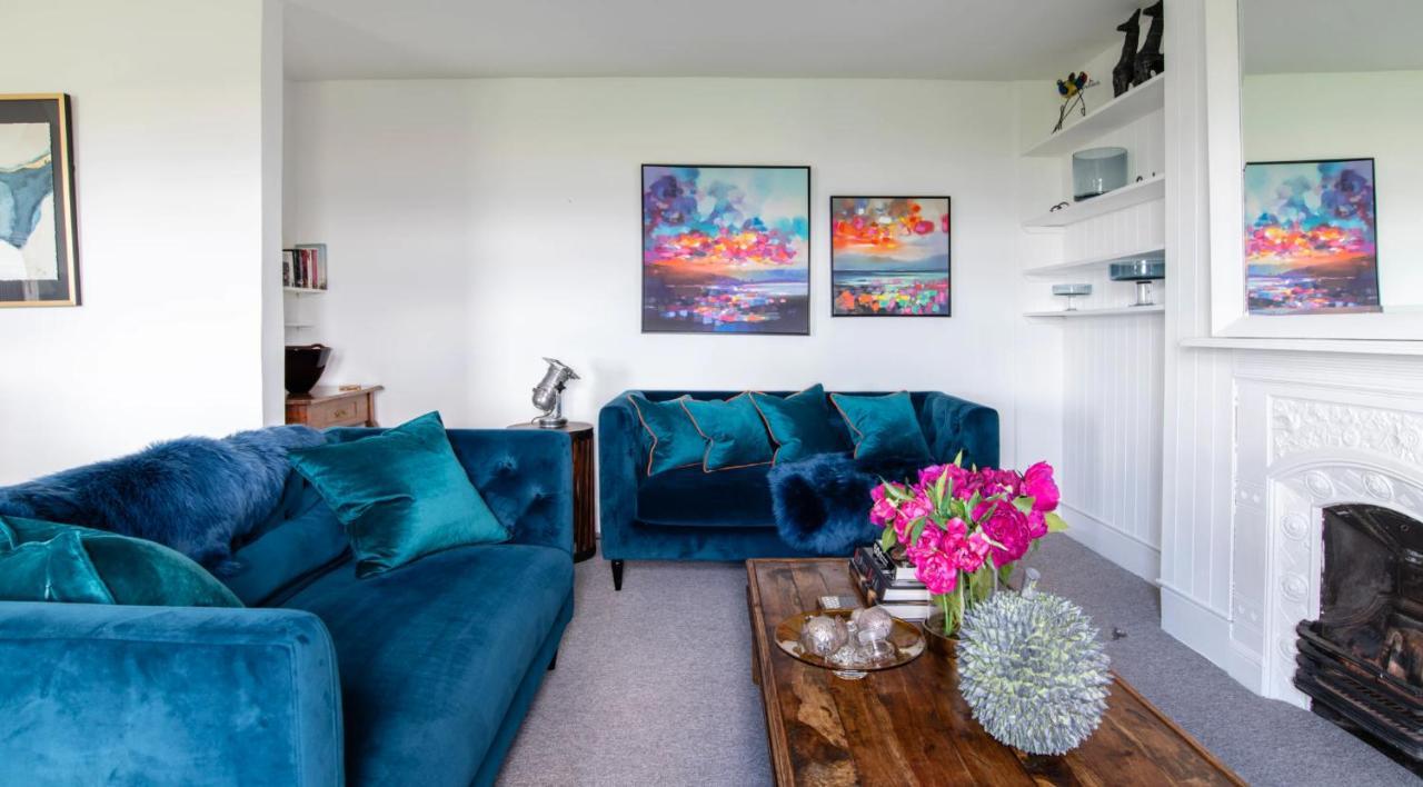 Tranquil Beachfront Beautiful 2-Bed Apartment Дил Экстерьер фото